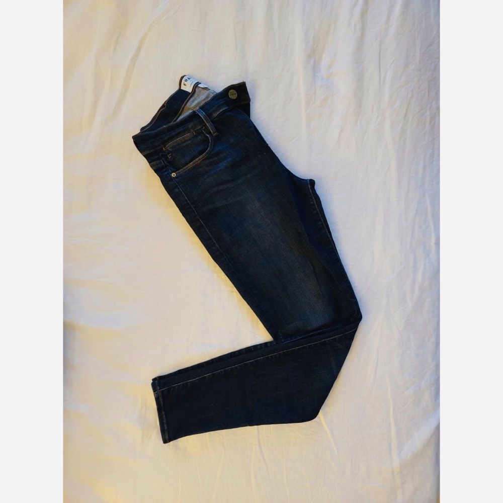 Frame jeans. Le High Skinny. Dark wash. 💙